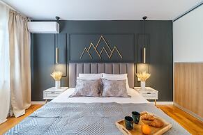 Apartments Tomy