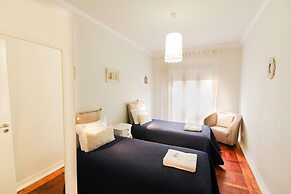 Cruz Apartments