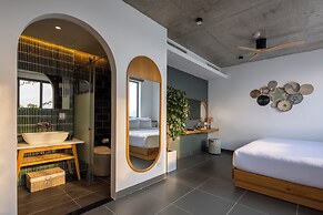 Leaf Beachfront Hotel Da Nang