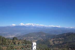 Goroomgo Snow View Guest House Kausani