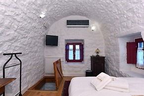 Lithos Stone Suites