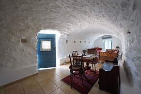 Lithos Stone Suites