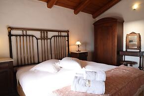 Lithos Stone Suites