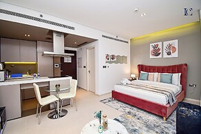 AST - Modern studio flat with balcony
