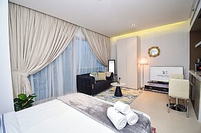 AST - Modern studio flat with balcony