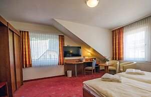 AVALON Hotelpark Königshof