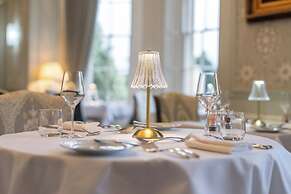 Weston Manor Hotel