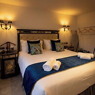 Weston Manor Hotel