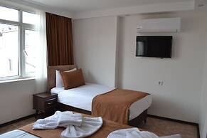 Global 2022 Hotel
