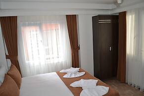 Global 2022 Hotel