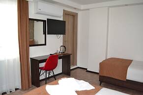 Global 2022 Hotel