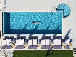 Kairos Hotel