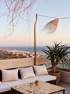 Manzili SurfHouse
