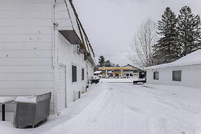 Lakeside Inn