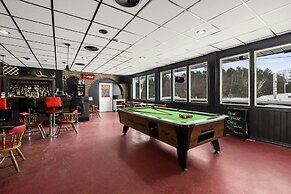 Lakeside Inn