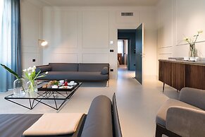 Byssus Suites