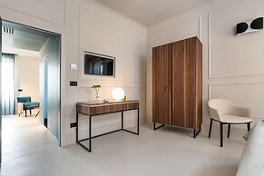 Byssus Suites