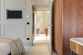 Byssus Suites