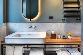 Byssus Suites