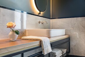 Byssus Suites