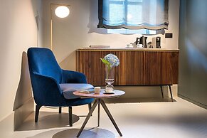 Byssus Suites