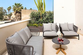 Byssus Suites