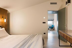 Byssus Suites