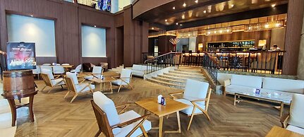 Mangkuluhur ARTOTEL SUITES