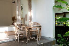 Suweta Homestay by Supala