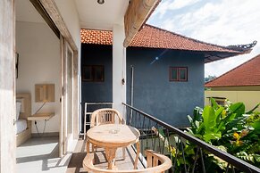 Suweta Homestay by Supala