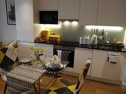 5 Mins to East Croydon Station With Concierge