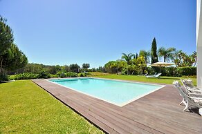 Fantastic Luxury Pool Villa Facing Golf Course
