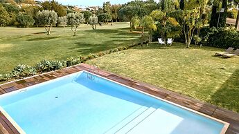 Fantastic Luxury Pool Villa Facing Golf Course