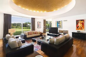 Fantastic Luxury Pool Villa Facing Golf Course