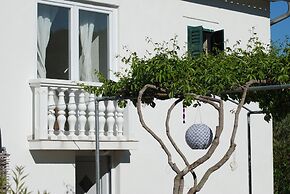 Charming Holiday House Antique, Sleeps 7