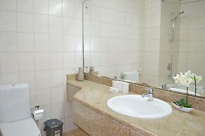 NMR - New Spacious Studio flat