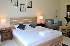 NMR - New Spacious Studio flat