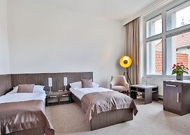 Apartments Embassy by LH