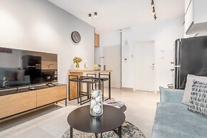 One BDR with a Huge Terrace
