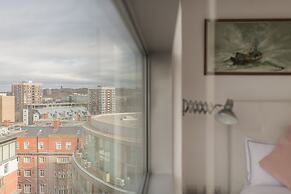 2 Bedroom Penthouse with Parking