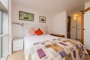 2 Bedroom Penthouse with Parking