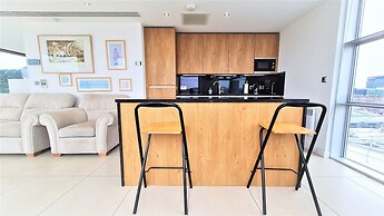 2 Bedroom Penthouse with Parking