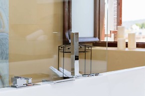 Diamond Suites