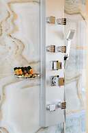 Diamond Suites