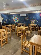 Hotel Arco Maya