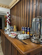 Hotel Arco Maya