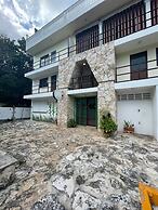 Hotel Arco Maya