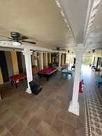 Hotel Arco Maya