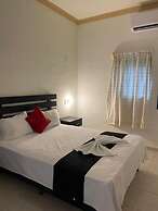 Hotel Arco Maya