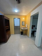 Hotel Arco Maya